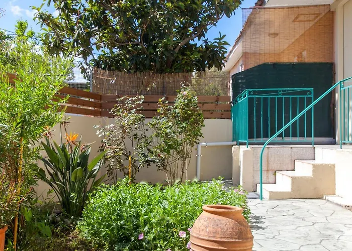 Agapanthus House