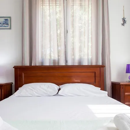 Agapanthus House Holiday home *